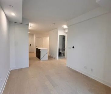 8 Manor Road W #408 - Photo 1