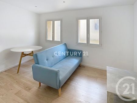 Location Appartement 2 pièces 32m² LA VALENTINE 11ème - Photo 2