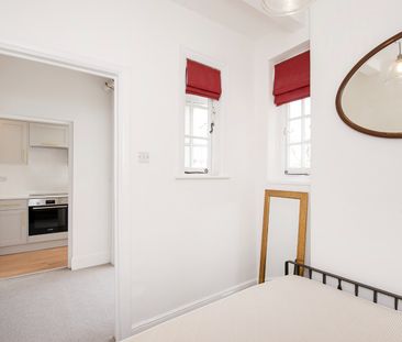 Studio Flat, Abbey House, NW8 - Photo 4