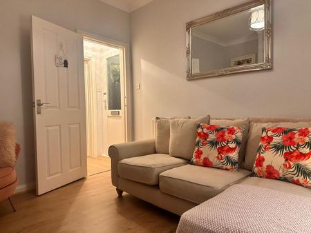 3 bedroom terraced house to rent - Photo 3