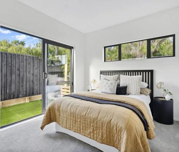 Brand New 4 bedroom luxury home - Photo 3