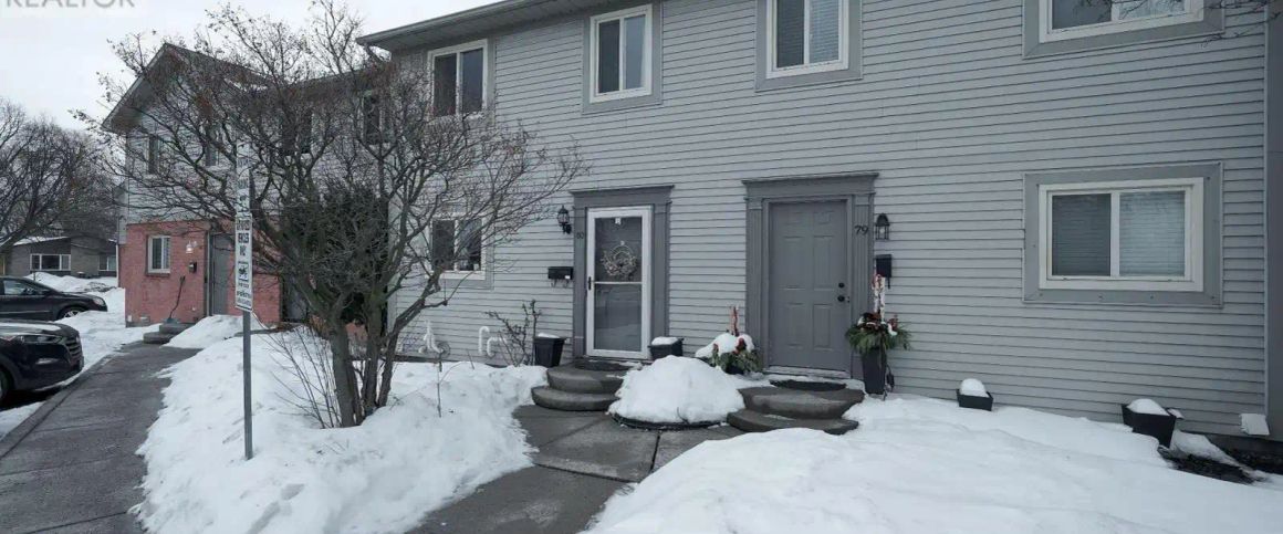 80 - 65 DORCHESTER BOULEVARD — 3 Bedroom - Photo 1