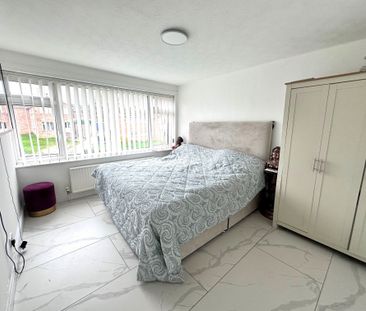 Austin Drive, Banbury - Photo 2