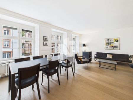 Lichtdurchflutete, möblierte 3.5-Zimmer-Wohnung mit grossem Balkon in zentraler Lage beim Spalentor - Foto 3