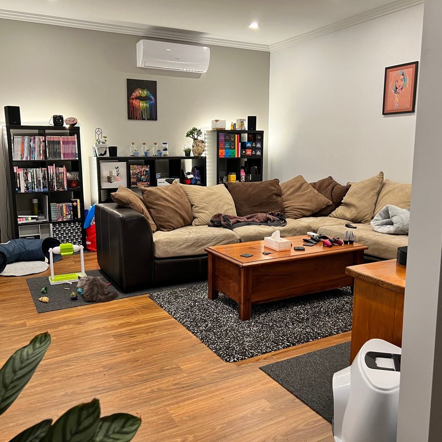 Bundoora - Photo 1