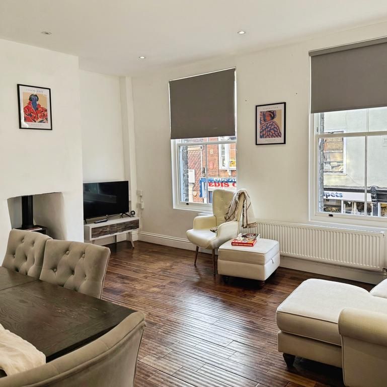 2 bedroom flat to rent - Photo 1