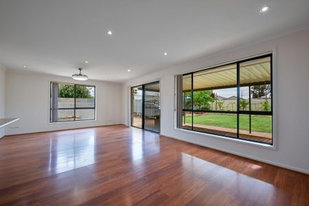 Centrally Located - Photo 3