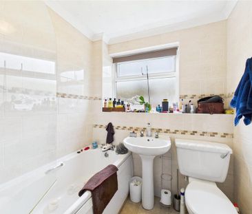 3 bedroom terraced house to rent - Photo 6