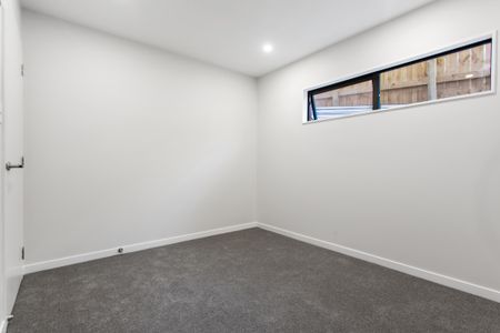 Modern Luxury - Unbeatable Location - Photo 4