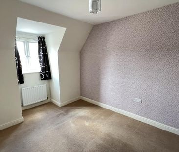 4 bedroom semi-detached house to rent - Photo 4