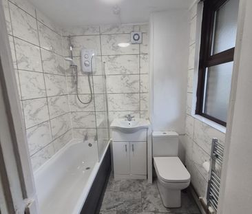 1 Bed Flat, Maitland Park Road, NW3 - Photo 3