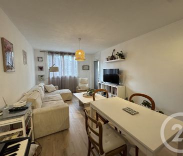 Location Appartement 3 pièces 57m² LA VALENTINE 11ème - Photo 2