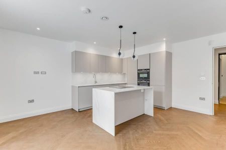 1 Bedroom Apartment To Let - Photo 2