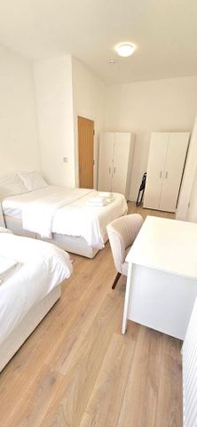 2 bedroom flat to rent - Photo 4