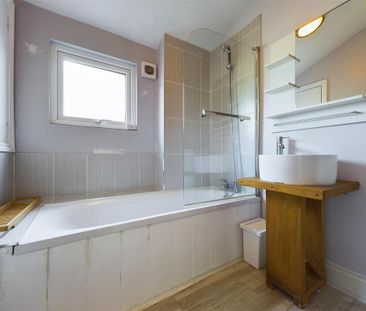 2 bedroom maisonette to rent - Photo 5