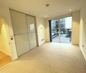 Fairfield Avenue, Staines, TW18 - Photo 5