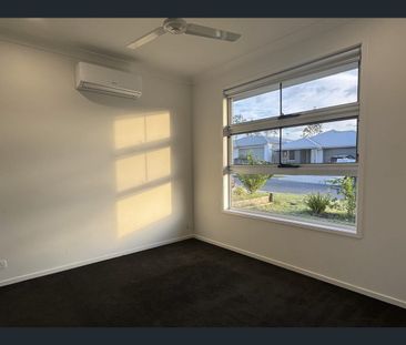 Two Ensuites, Butler’s Pantry & Contemporary Style Throughout - Photo 1