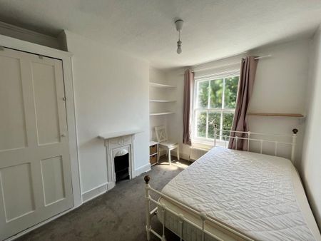 5 bedroom terraced house to rent - Photo 2