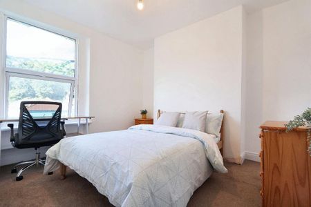 5 bedroom terraced house to rent - Photo 5