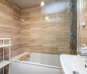 3 bedroom semi-detached house to rent - Photo 4