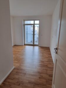 Bahnhofstr. 38, Wohnung 7 ~~~ Balkon, Loggia, Fußbodenheizung, Parkett, Tageslichtbad mit Wanne und Dusche, Gäste-Bad, Stellplatz - Photo 3