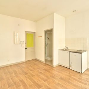 Location Appartement 1 pièce 18m² ST ETIENNE 42000 - Photo 2