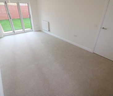 3 bedroom detached house to rent - Photo 4