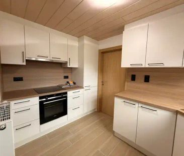 Halfopen woning met 3 slaapkamers, inpandige garage en mooie tuin in Kleine Brogel. - Photo 6