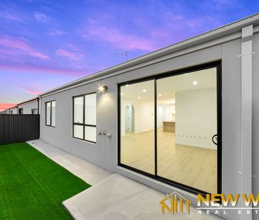 YOUR NEW HOME AWAITS IN BEVERIDGE - Photo 3