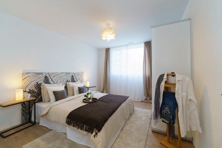 Enjoy the benefits of a modern apartment in a central location - Photo 2