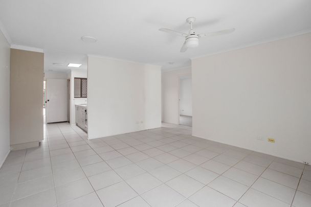 Neat and Tidy Apartment in Beachside Complex - Photo 1