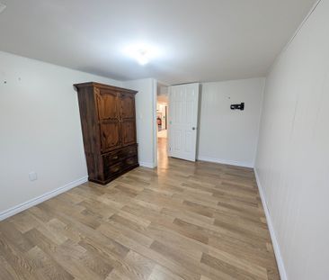 All Inclusive 3 Bedroom Lower unit in Welland! - Photo 4