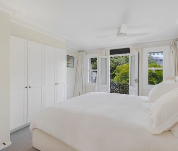 REFINED LUXURY TERRACE HOUSE IN PRESTIGIOUS 5- WAYS LOCATION IN THE... - Photo 4