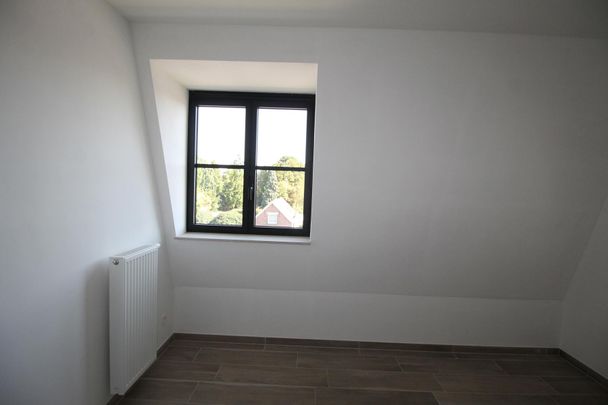 Prachtig penthouse (121 m²) met zonnig terras, parking en lift rechtstreeks tot in het appartement. - Photo 1