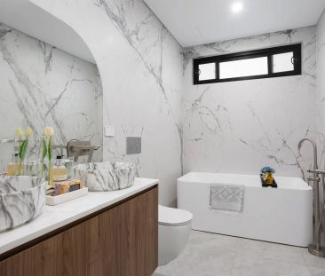 Elegant Family Home in Prime Putney Location - Photo 3