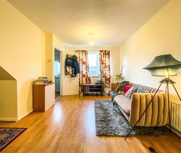 Spring Grove, Thornhill, Cardiff - Photo 2