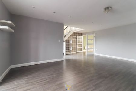 3 bed detached house to rent in North Street, Loughborough, LE12 - Photo 3