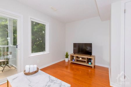 For Lease - 257 Keltie Private, Barrhaven, Ontario - Photo 2