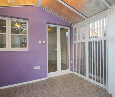 2 bedroom semi-detached house to rent - Photo 3