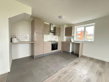 2 bedroom maisonette to rent - Photo 5