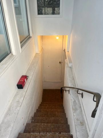 54 Wyndham Street #Lower - Photo 3