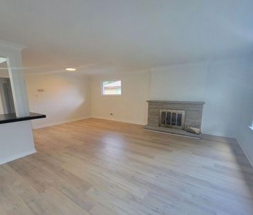 For Lease - 26 Beaverbrook Avenue Unit# Main Floor, Toronto, Ontario - Photo 2