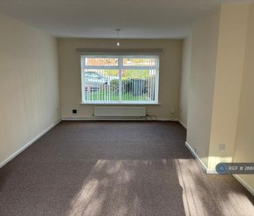 3 bedroom semi-detached house to rent - Photo 2