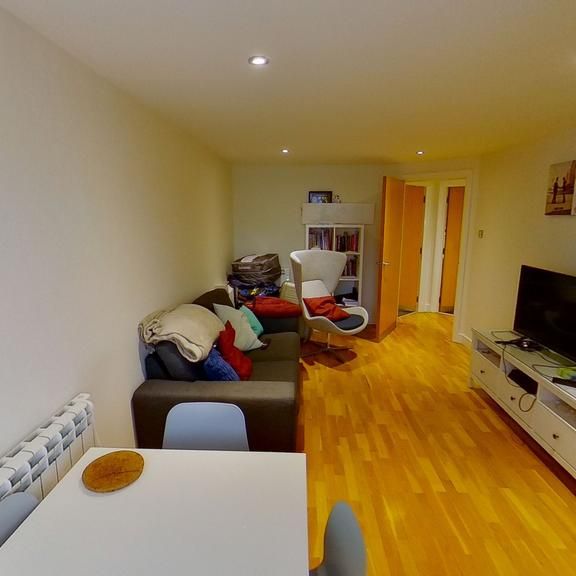 2 bedroom flat to rent - Photo 1