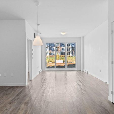 Grand 3 ½ style Condo avec Piscine & Gym – Châteauguay – Libre MAINTENANT - Photo 3