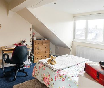 3 bedroom flat to rent - Photo 3