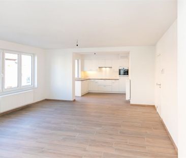 Ruim appartement met 2 slaapkamers in het centrum van Bilzen! - Photo 1