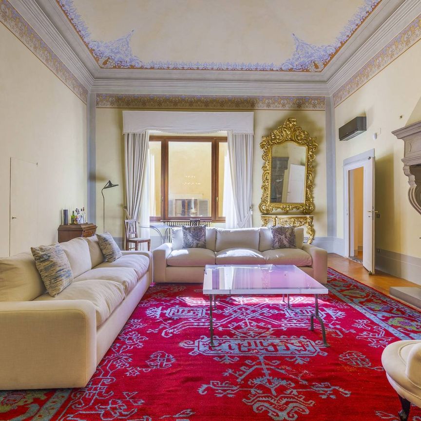 Elegant apartment in Florence’s authentic Oltrarno district - Foto 1