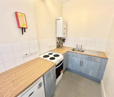 Midanbury Lane, Southampton - Photo 6