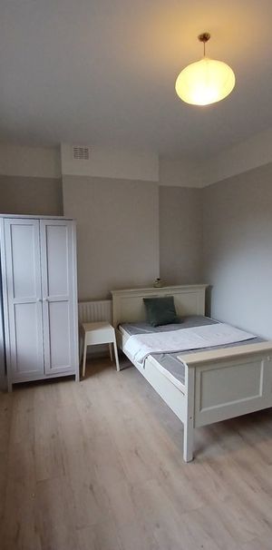 Room in a Shared House, Dermody Road, SE13 - Photo 1